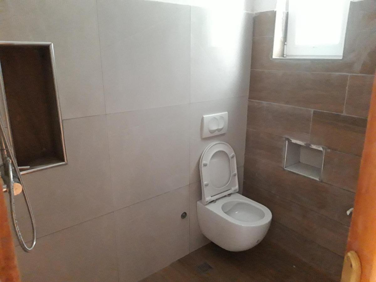 Villa Bujtinat Skenderi Gjinar 2 Extérieur photo
