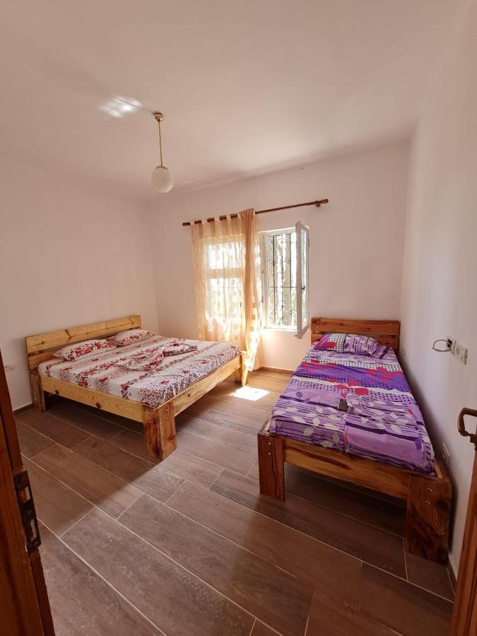 Villa Bujtinat Skenderi Gjinar 2 Extérieur photo