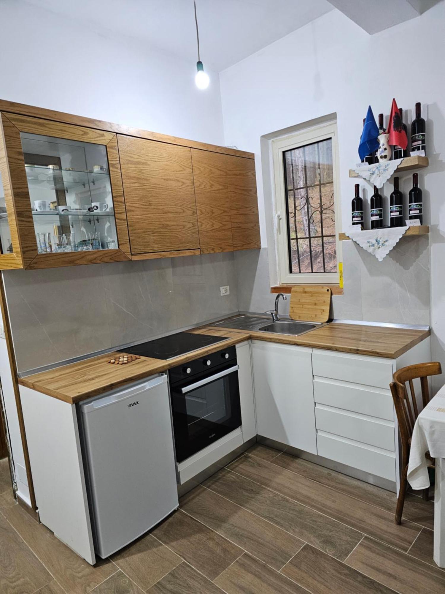 Villa Bujtinat Skenderi Gjinar 2 Extérieur photo