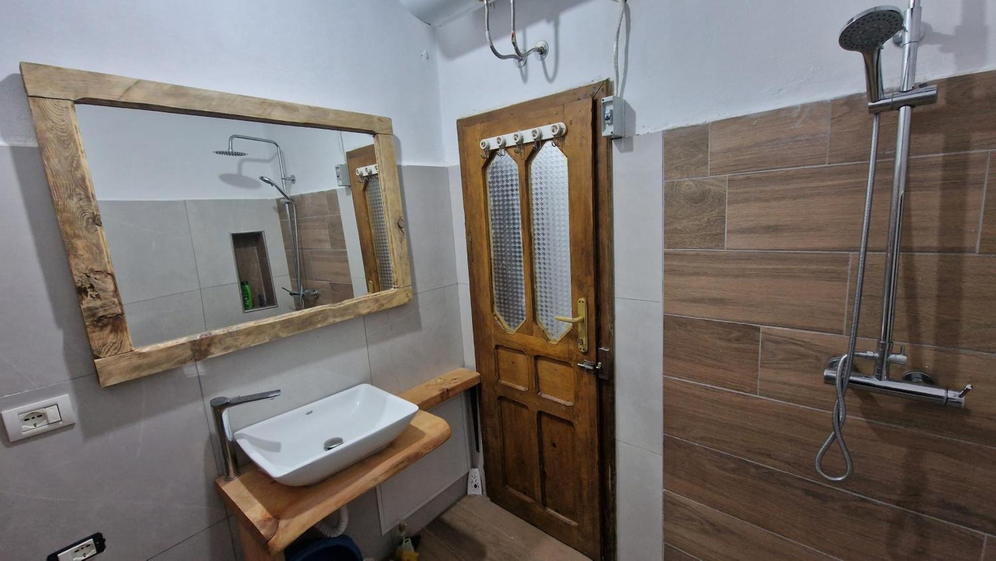 Villa Bujtinat Skenderi Gjinar 2 Extérieur photo