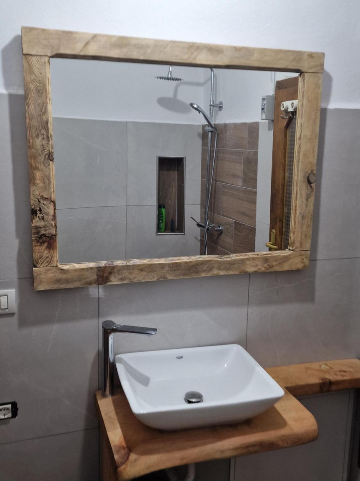 Villa Bujtinat Skenderi Gjinar 2 Extérieur photo